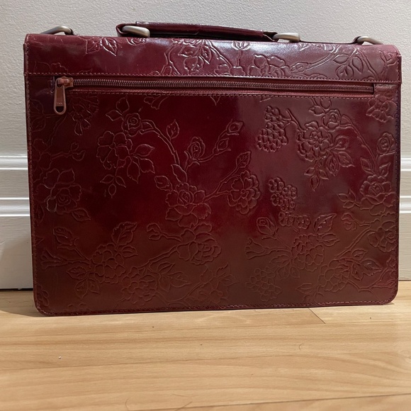 Beautiful burgundy, hand tooled leather mini briefcase - Picture 6 of 7